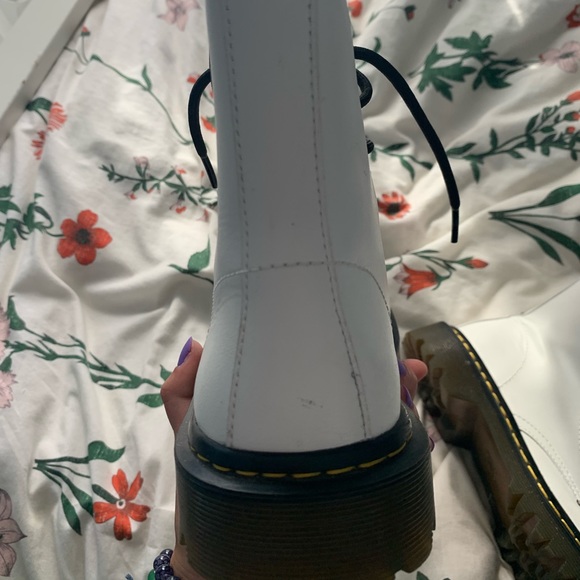 good condition white doc martens! - Picture 8 of 11
